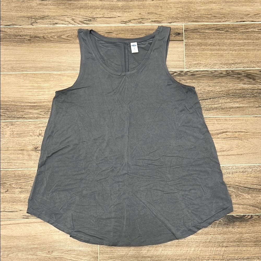 Old Navy Gray Tank Top with Relaxed Fit and Scoop Neck